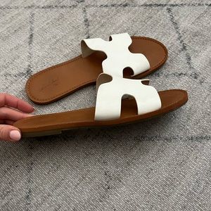 Universal Thread sandals